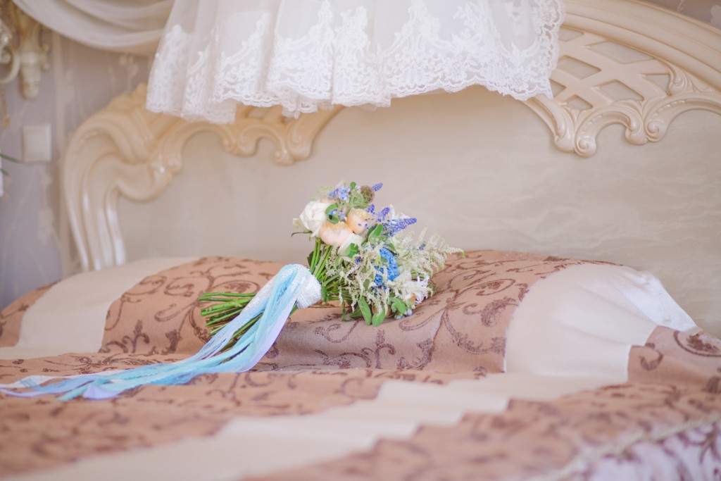 Свадьба для двоих в Крыму по доступной цене от студии Инны Бажан.