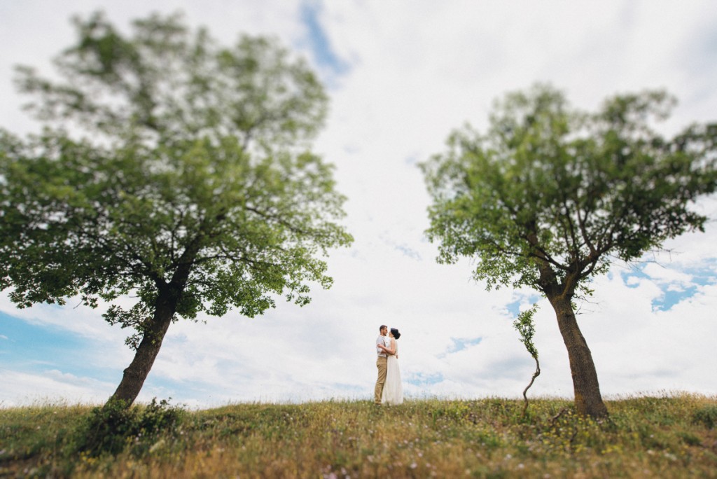 Очень трогательная фотосессия Павла и Анастасии. Свадьба за городом в Крыму у Белой скалы.